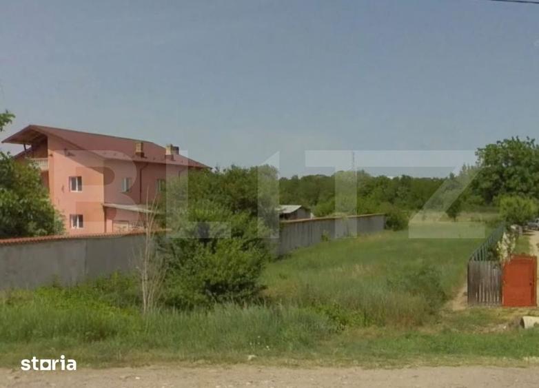 Teren de 2500 mp, în Mătăsaru