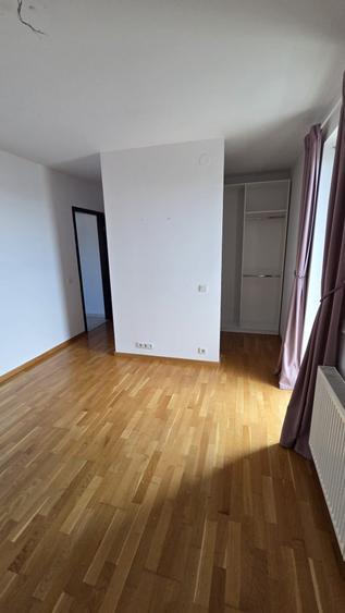 Apartament cu 3 camere decomandat în Berceni
