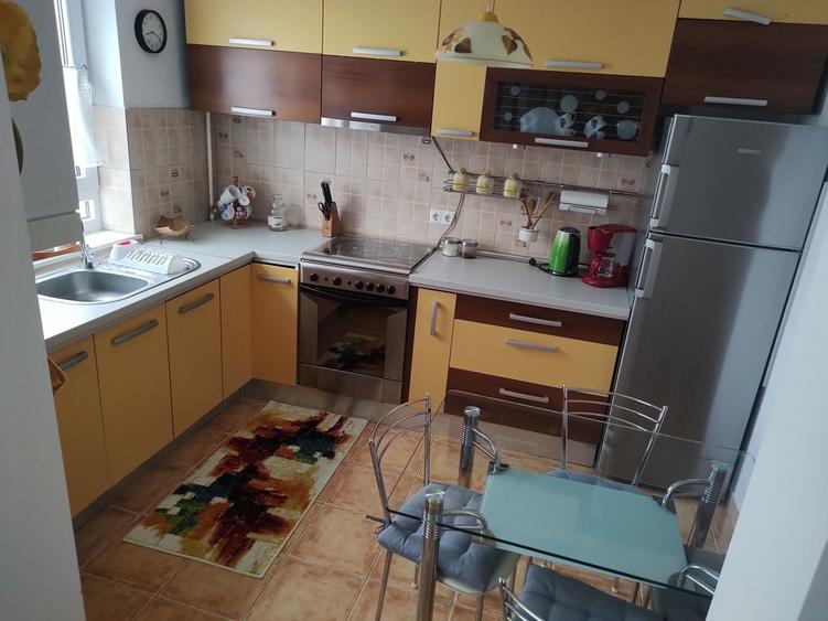 Apartament cu 2 camere decomandat în Exterior Vest