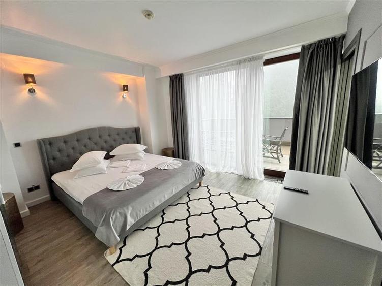Apartament cu 4 camere decomandat, mobilat în Poiana Brașov