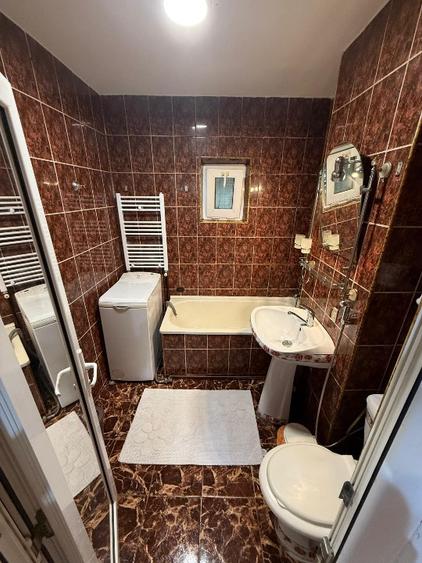 Apartament cu 2 camere decomandat în Nicolina