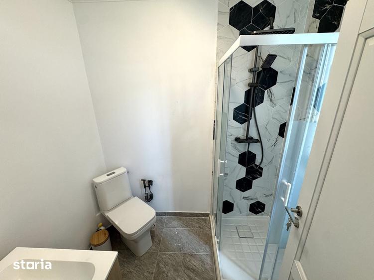 Casă cu 5 camere cu Teren 515 Mp în Rediu