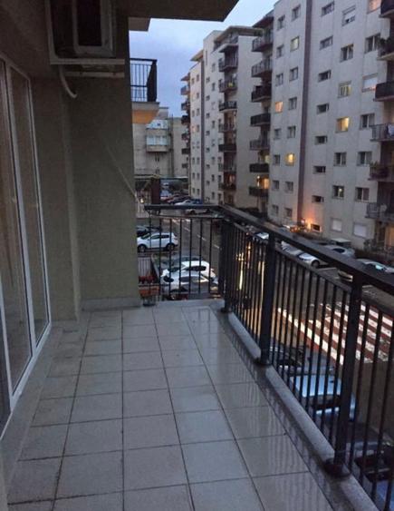 Apartament cu 2 camere decomandat în Păcii