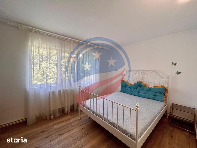 Apartament cu 3 camere decomandat în Rovine
