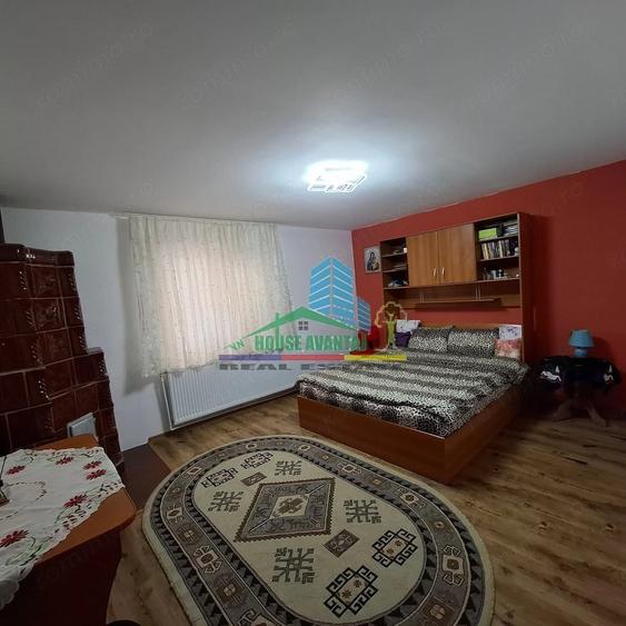 Casă cu 5 camere cu Teren 157 Mp în Central