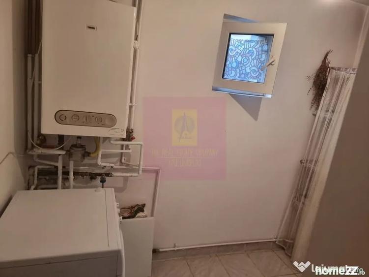Casă cu 5 camere cu Teren 2875 Mp în Sadina