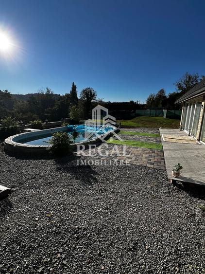 Casă individuală cu 2 camere cu Piscina în Exterior Vest