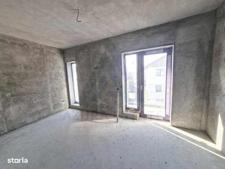 Casă cu 4 camere în Veștem