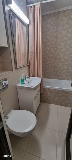 Apartament cu 3 camere decomandat în Casa de Cultură