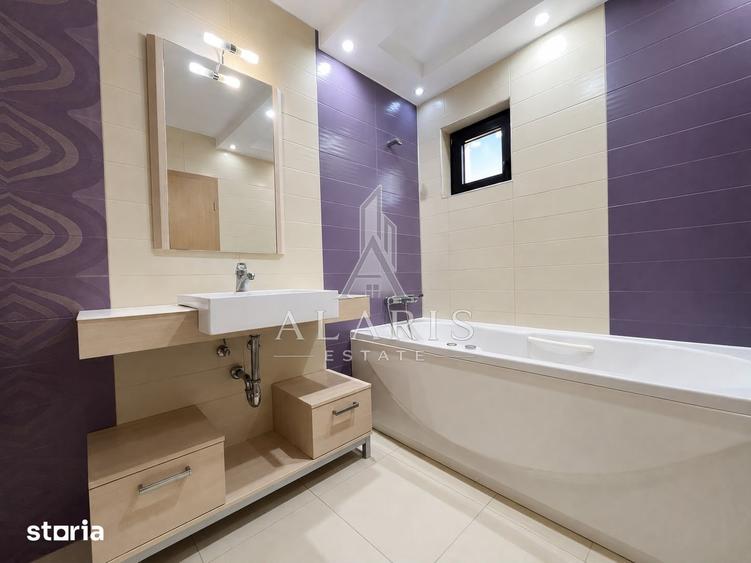 Casă cu 6 camere cu Teren 1063 Mp în Est