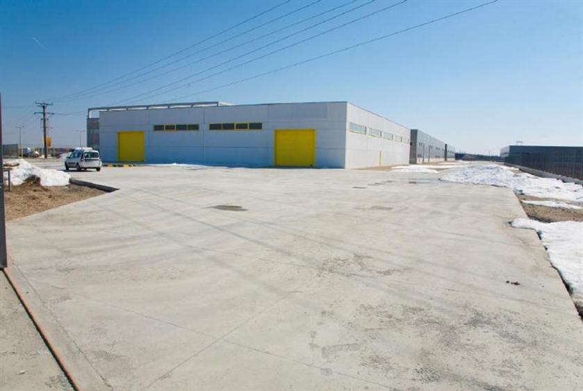 Spațiu industrial, de 12,100 mp, în Militari