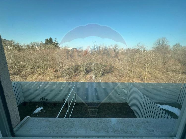Casă cu 3 camere cu Teren 90 Mp în Central