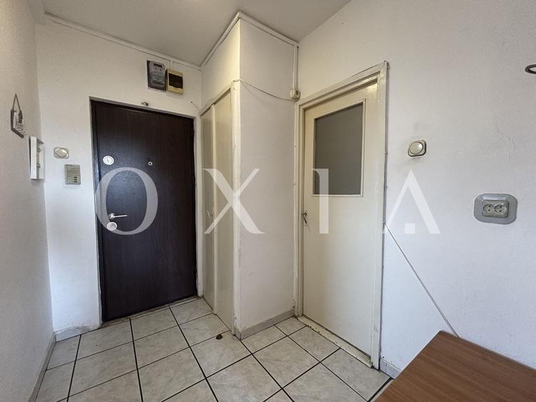 Apartament cu 2 camere semidecomandat, mobilat în Spitalul Județean