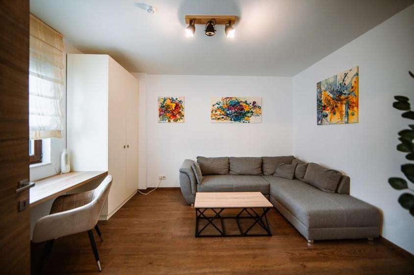 Apartament cu 3 camere decomandat în Unirii