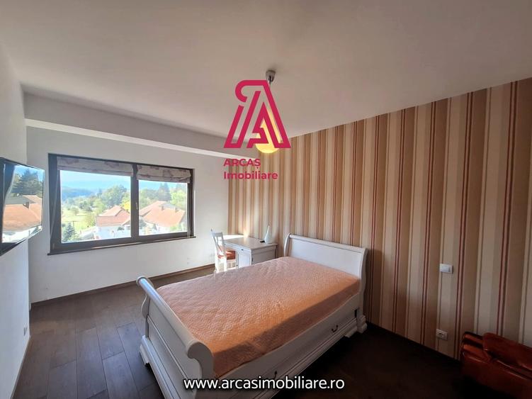 Apartament cu 3 camere decomandat în Sub Arini