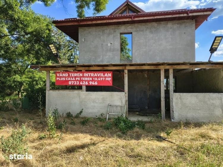Teren intravilan cu casa - 1