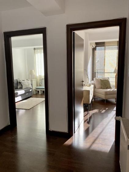 Apartament cu 3 camere semidecomandat, mobilat în Herăstrău