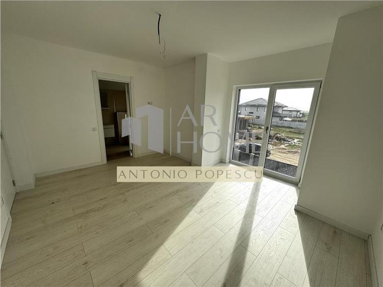 Duplex cu 4 camere cu Canalizare în Păuleștii Noi
