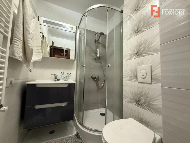 Apartament cu 4 camere semidecomandat, mobilat în Bucovina
