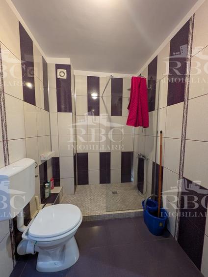 Apartament cu 3 camere decomandat în Florești