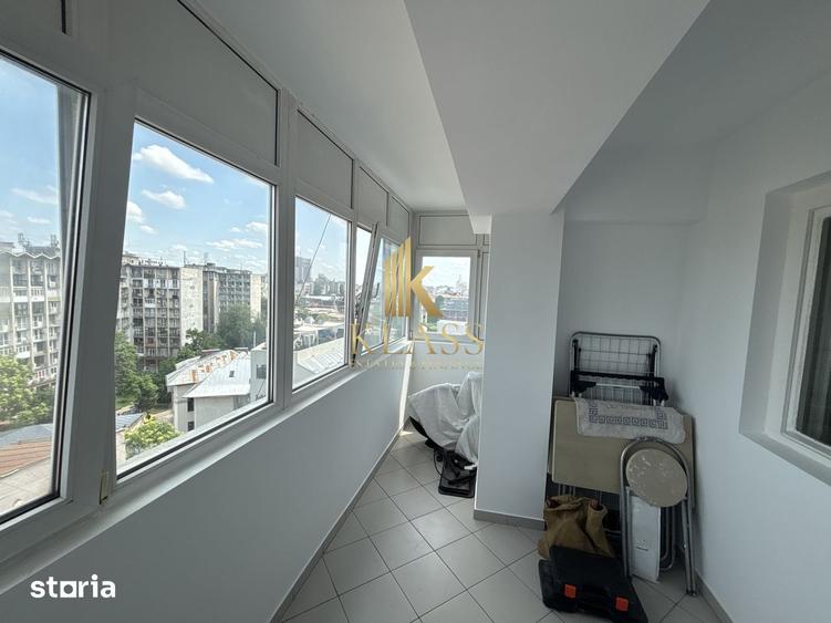 Apartament cu 4 camere decomandat în Romană