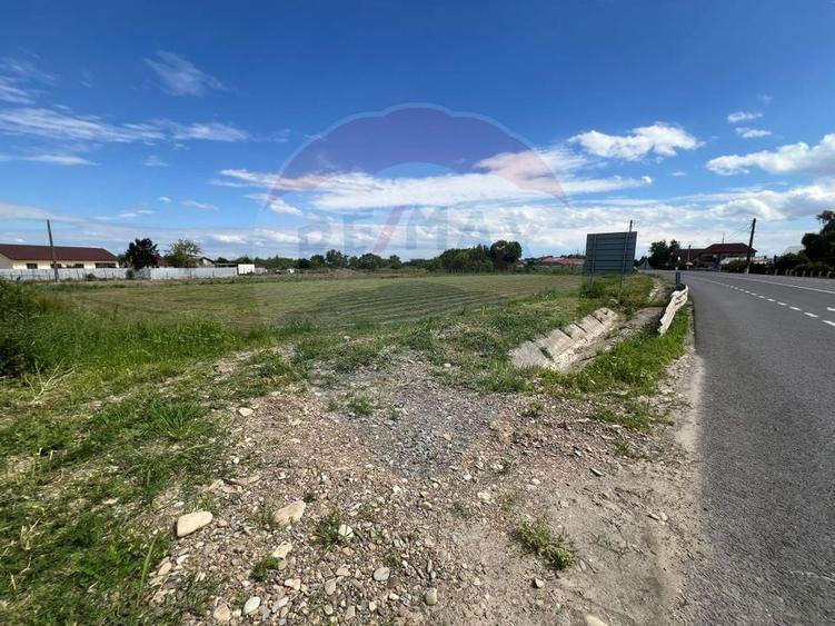 Teren Construcții intravilan de 3492 mp, în Bizighești