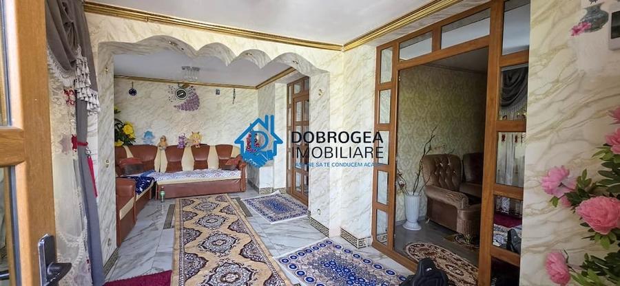 Casă cu 4 camere cu Teren 228 Mp în Păcii