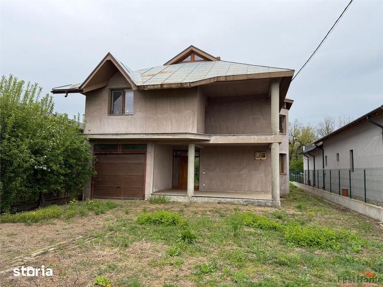 Casă cu 6 camere cu Teren 1012 Mp în Vânători