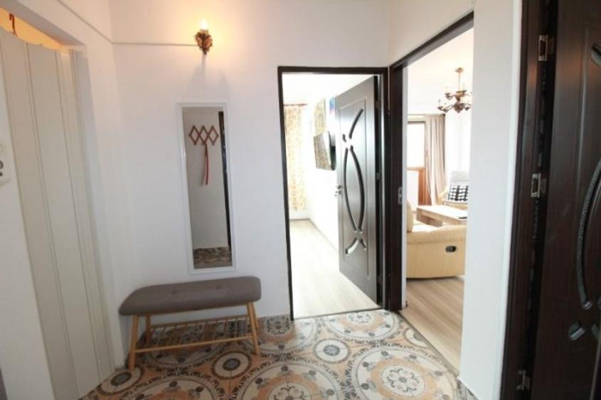 Apartament cu 2 camere decomandat, mobilat în Eroii Revoluției