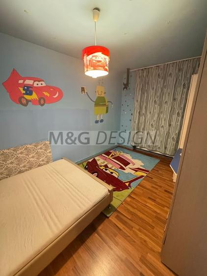Apartament cu 3 camere decomandat în Complex Studențesc
