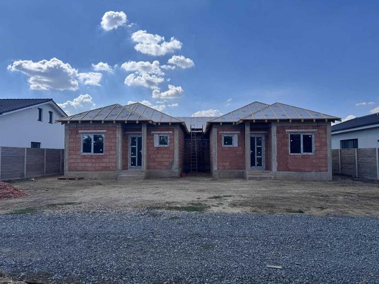 Casă cu 3 camere în Central