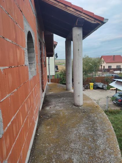 Casă cu 4 camere în Lazaret