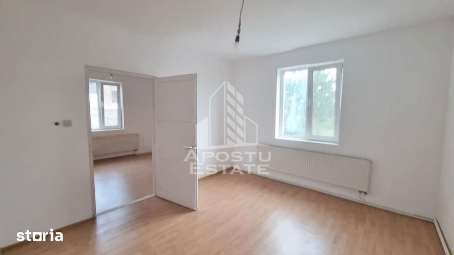 Casă cu 5 camere cu Teren 575 Mp în Giarmata