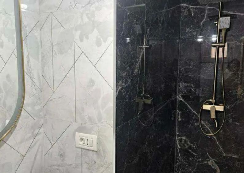 Apartament cu 3 camere decomandat în Calea București
