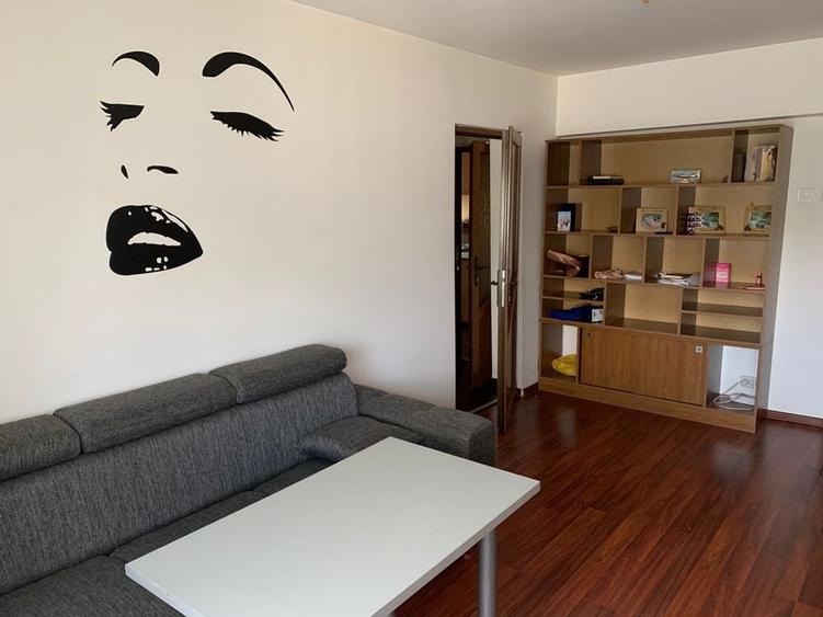 Apartament cu 2 camere în Piața Unirii