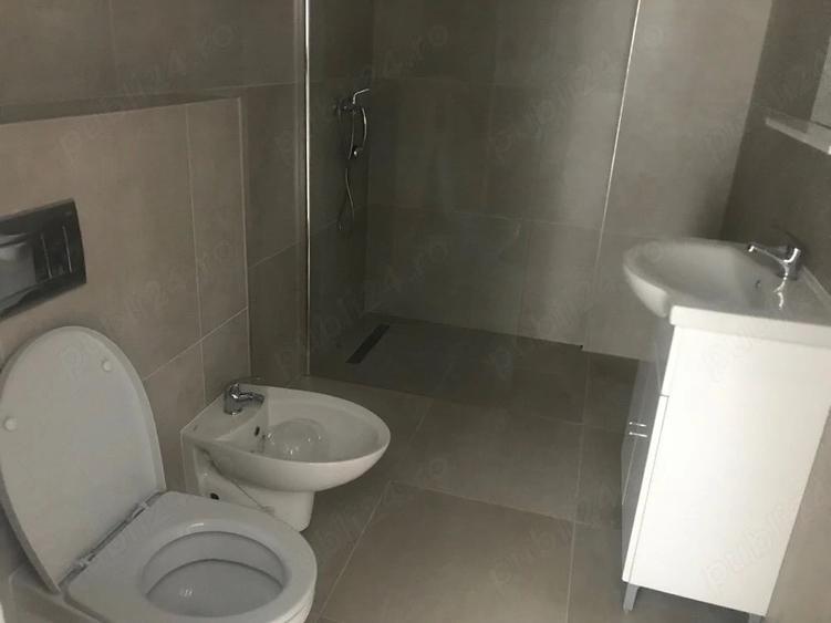 Apartament cu 2 camere decomandat în Traian
