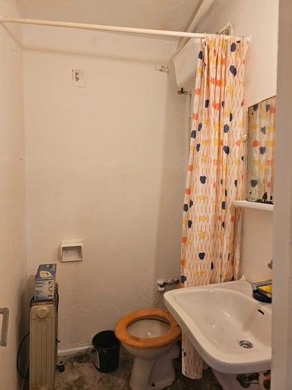 Garsonieră decomandată în Central