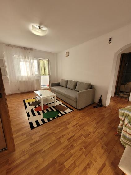 Apartament cu 2 camere semidecomandat în Obor