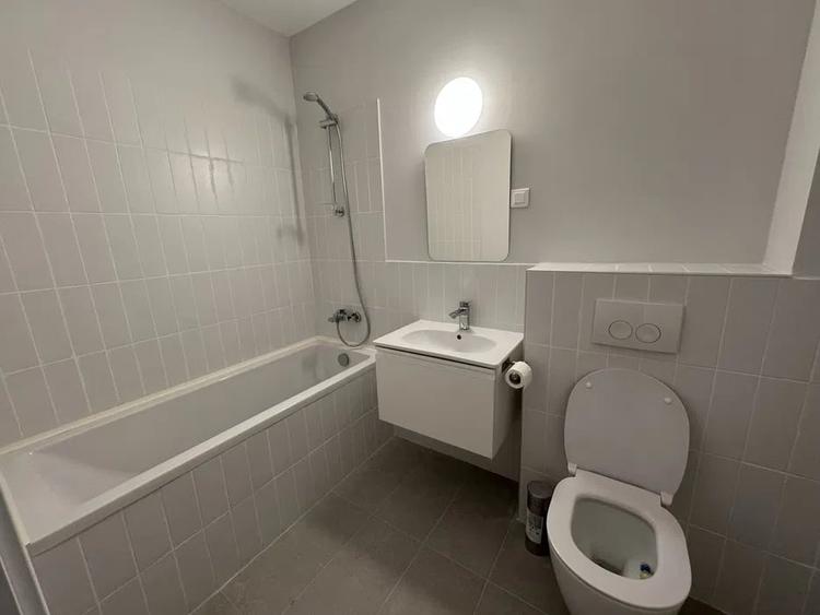 Apartament cu 2 camere semidecomandat, mobilat în Dămăroaia