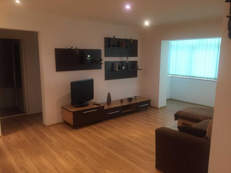 Apartament cu 2 camere semidecomandat în Exterior Vest
