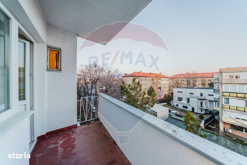 Apartament cu 2 camere, mobilat în Central