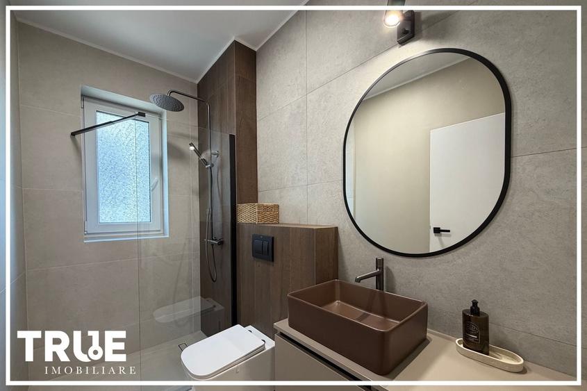 Apartament cu 3 camere decomandat, mobilat în Tudor