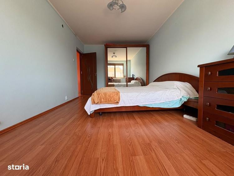 Apartament cu 3 camere în Fizicienilor