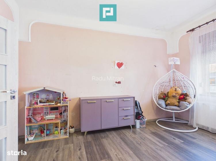 Casa 4 camere, 2 bucatarii, 2 bai zona UTA Arad
