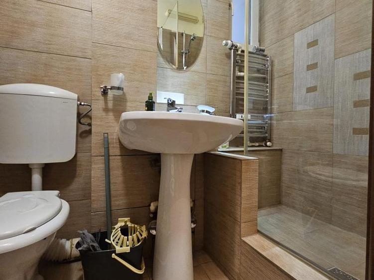 Apartament cu 2 camere decomandat, mobilat în Sala Palatului