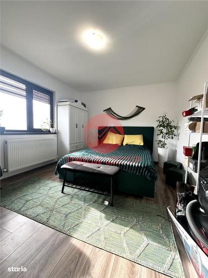 Casă cu 4 camere cu Teren 690 Mp în Corbu