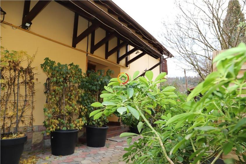 Casă individuală cu 5 camere cu Canalizare în Exterior Vest