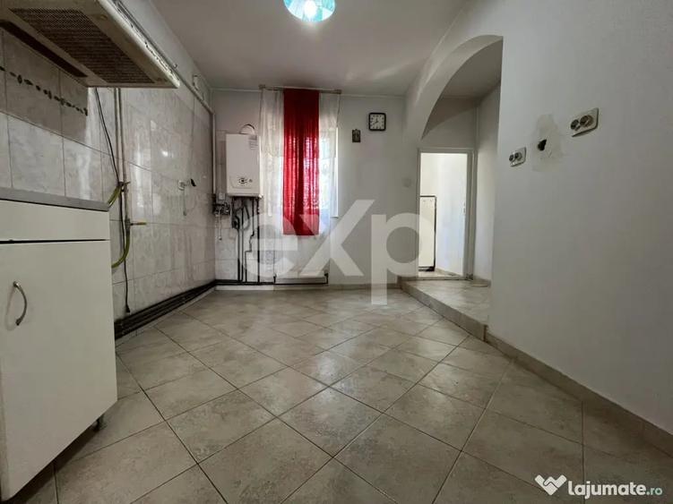 Apartament cu 3 camere decomandat în Central