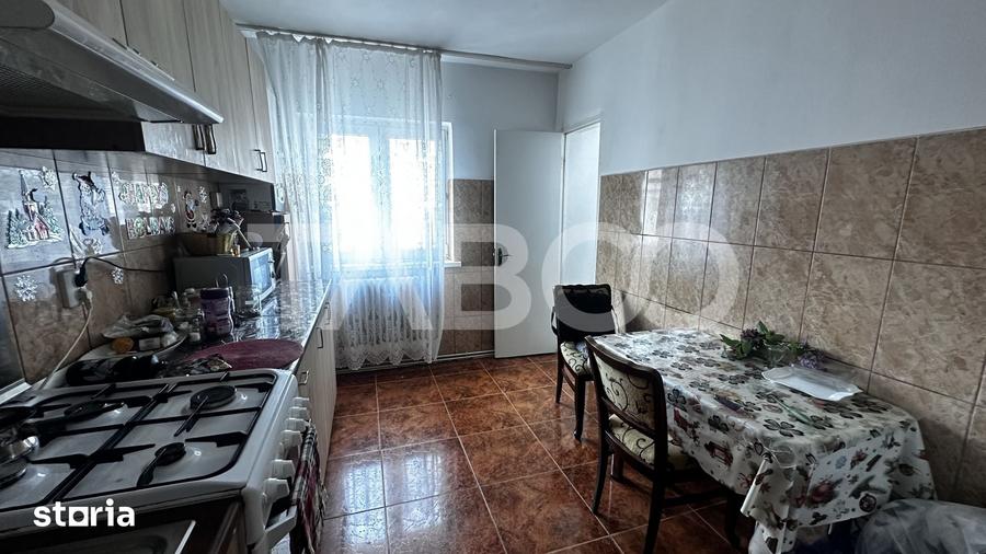 Apartament cu 2 camere decomandat în Vasile Aaron