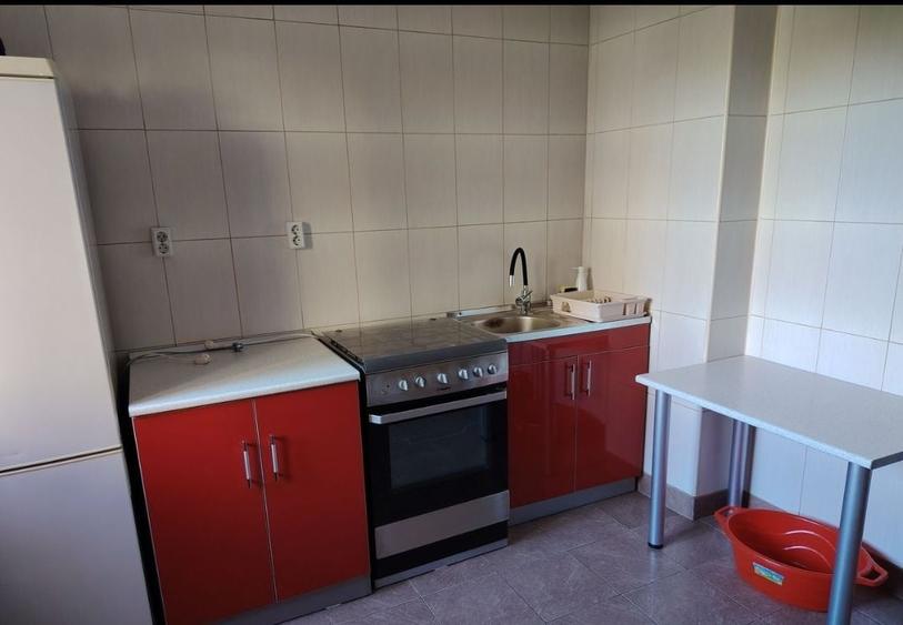Apartament cu 2 camere decomandat, mobilat în Drumul Taberei
